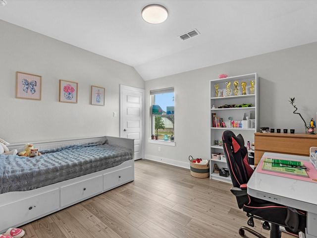 32002 Crested Knoll Court, Fulshear, TX 77441