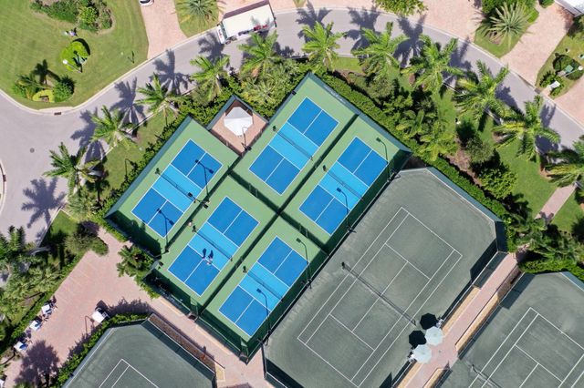 176 Golf Village Boulevard, Jupiter, FL 33458