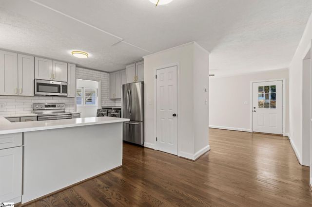 18 Bent Twig Drive, Greenville, SC 29605