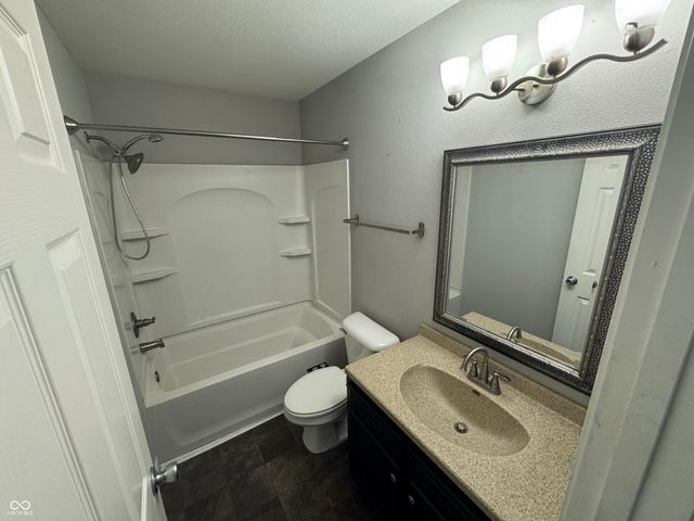 9936 Nightsong Lane, Avon, IN 46123