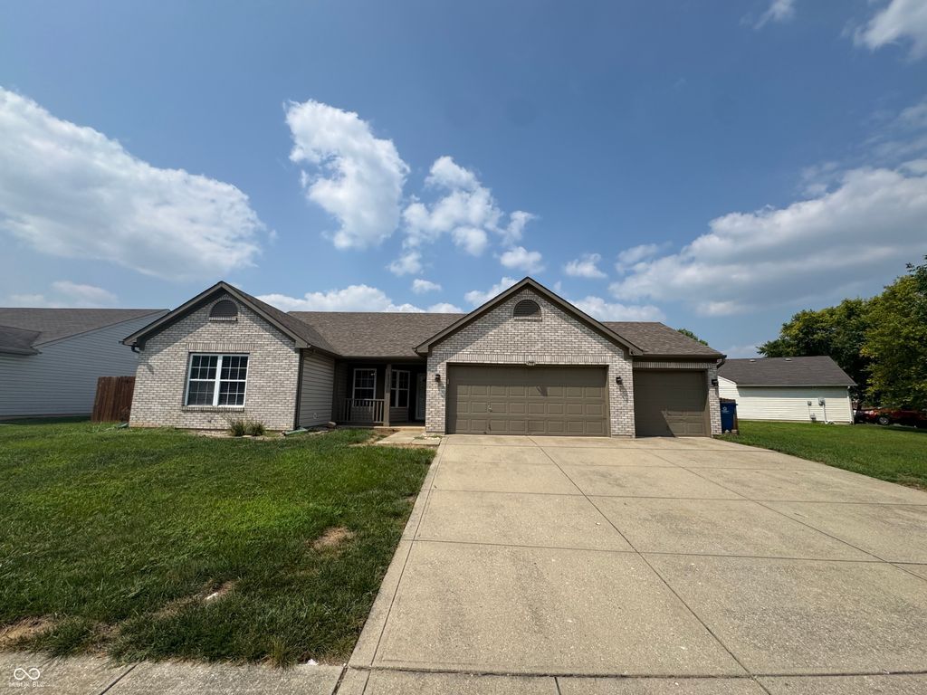 9936 Nightsong Lane, Avon, IN 46123