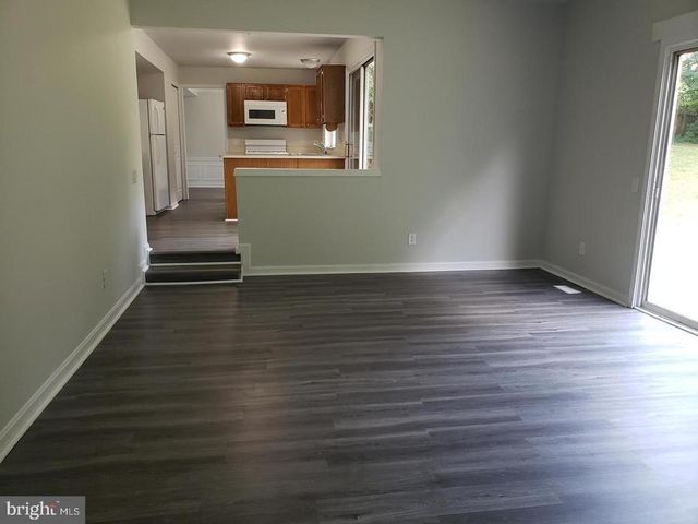 5906 CASCADE DR, Fredericksburg, VA 22407