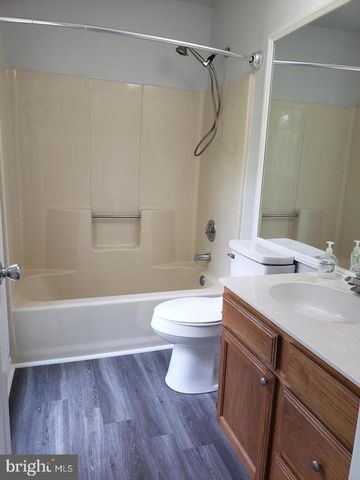 5906 CASCADE DR, Fredericksburg, VA 22407