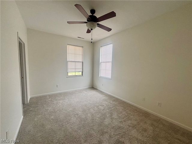 404 River Glen Drive NE, Warren, OH 44484