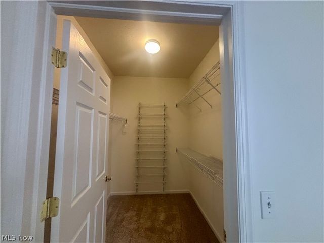 404 River Glen Drive NE, Warren, OH 44484