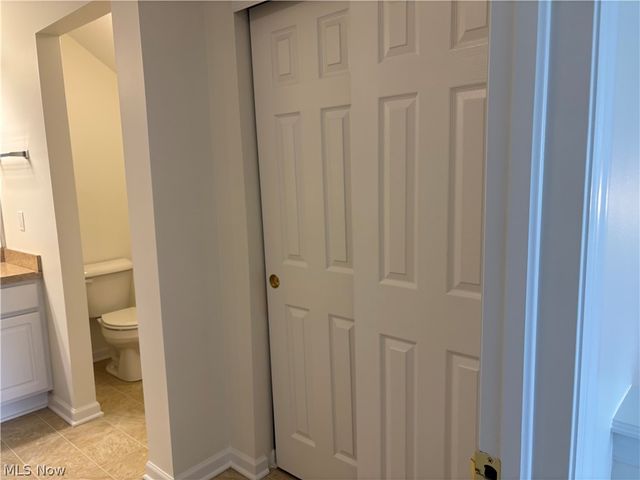 404 River Glen Drive NE, Warren, OH 44484