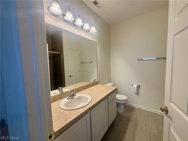 404 River Glen Drive NE, Warren, OH 44484