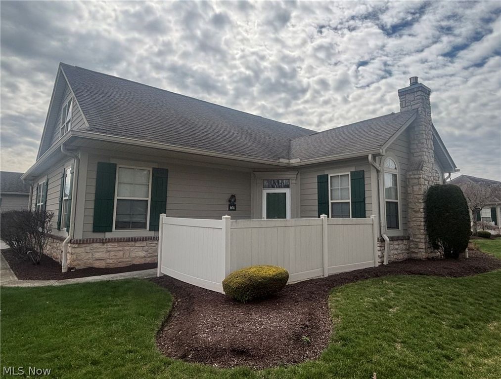 404 River Glen Drive NE, Warren, OH 44484