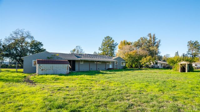 1130 Duer Rd, Sebastopol, CA 95472