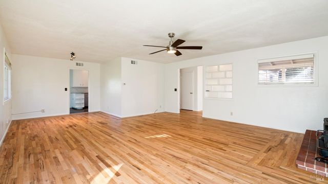 1130 Duer Rd, Sebastopol, CA 95472