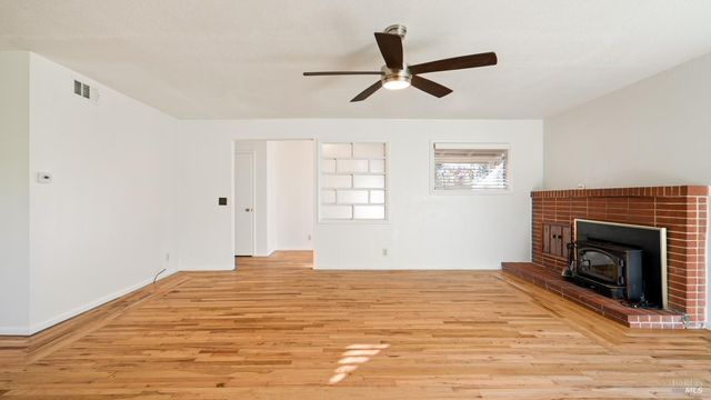 1130 Duer Rd, Sebastopol, CA 95472