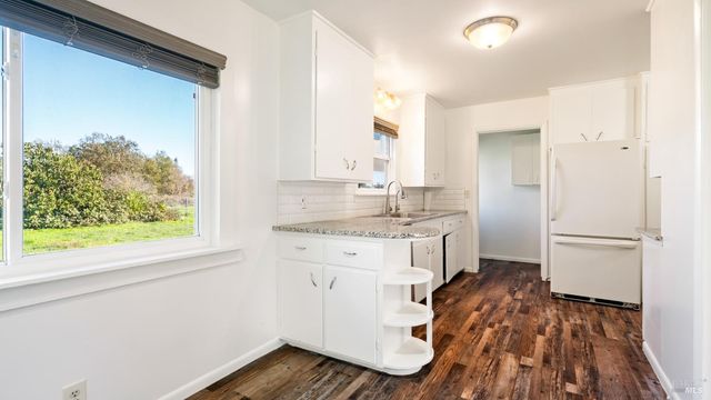 1130 Duer Rd, Sebastopol, CA 95472