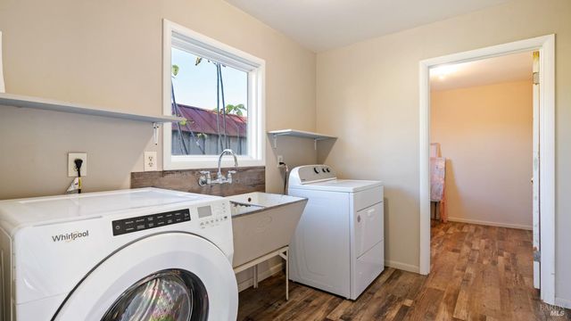 1130 Duer Rd, Sebastopol, CA 95472