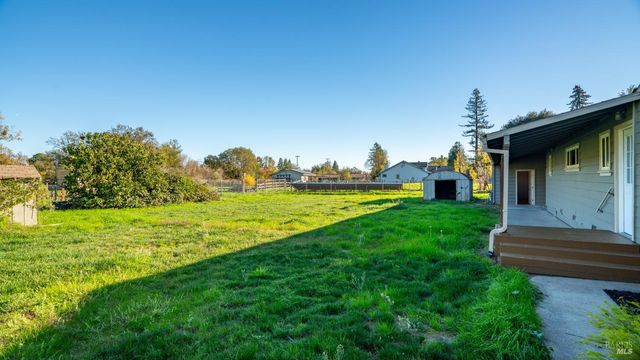 1130 Duer Rd, Sebastopol, CA 95472