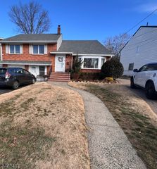 84 Allwood Pl, Clifton City, NJ 07012
