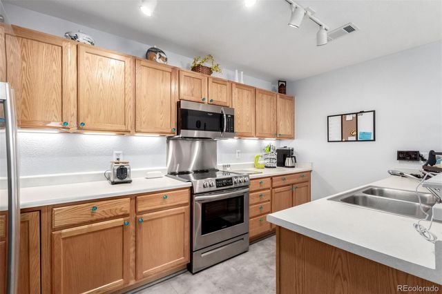 4211 S Blackhawk Circle 8C, Aurora, CO 80014