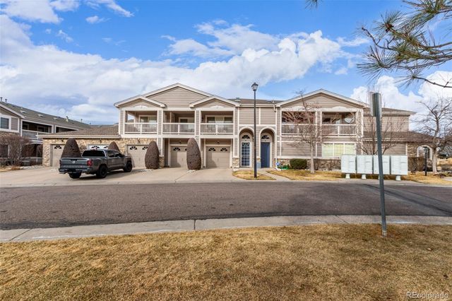 4211 S Blackhawk Circle 8C, Aurora, CO 80014