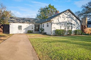 1702 Random Road, Carrollton, TX 75006