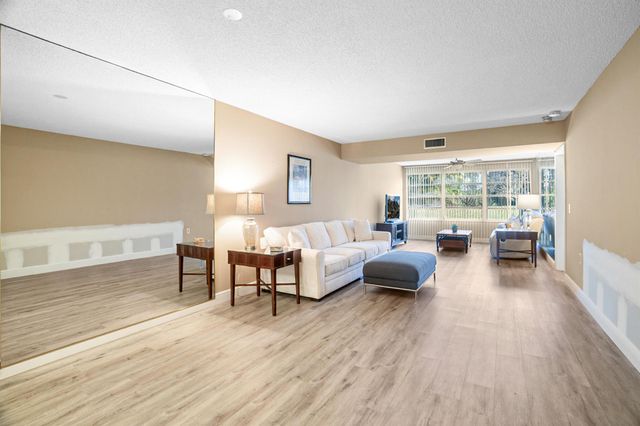 6061 Balboa Circle 102, Boca Raton, FL 33433