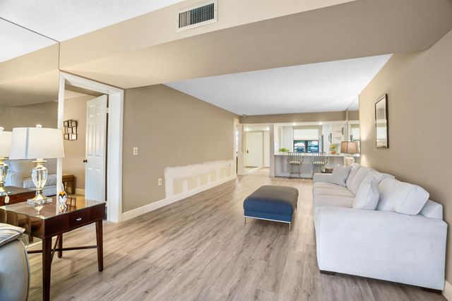 6061 Balboa Circle 102, Boca Raton, FL 33433