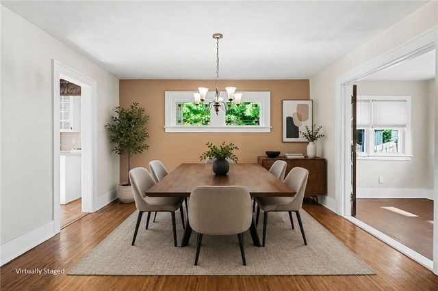91 Warrington Dr, Brighton, NY 14618
