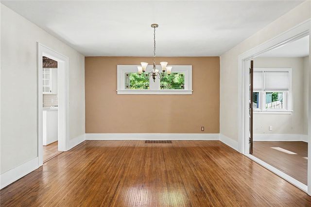 91 Warrington Dr, Brighton, NY 14618