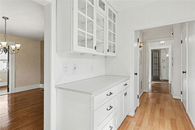 91 Warrington Dr, Brighton, NY 14618