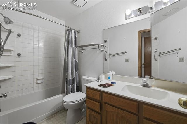 6085 Red Hill Circle, Colorado Springs, CO 80919