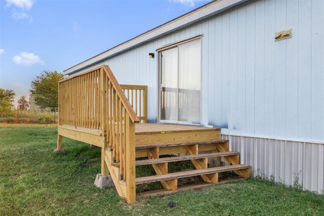 1099 Private Road 4041, Dime Box, TX 77853