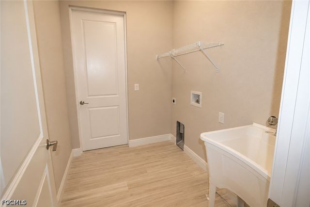 2727 NW 6th AVE, Cape Coral, FL 33993