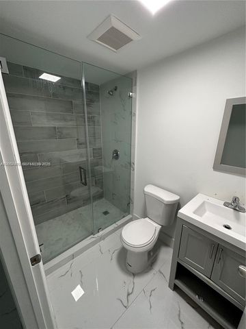 5820 Atlanta St F, Hollywood, FL 33021