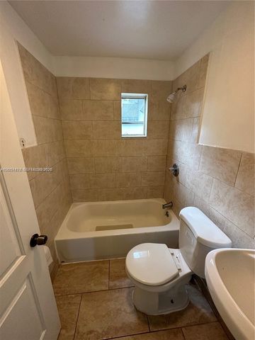 5820 Atlanta St F, Hollywood, FL 33021