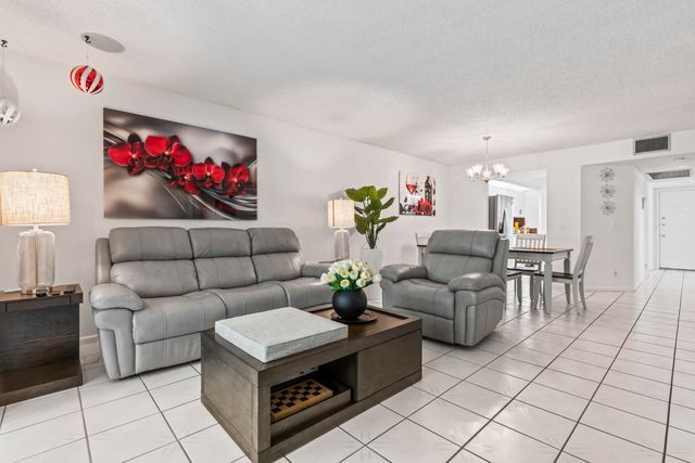 1000 SW 125th Avenue 211, Pembroke Pines, FL 33027