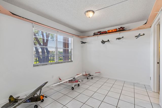 1000 SW 125th Avenue 211, Pembroke Pines, FL 33027