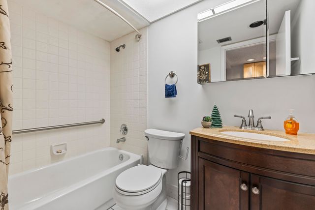 1000 SW 125th Avenue 211, Pembroke Pines, FL 33027