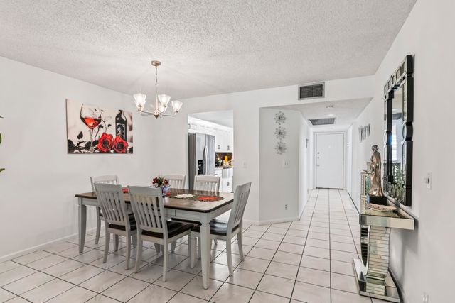 1000 SW 125th Avenue 211, Pembroke Pines, FL 33027