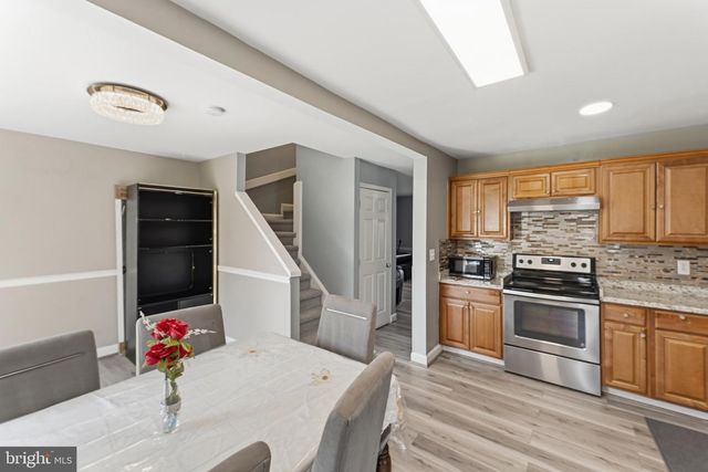 9710 ASHBOURN DR, Burke, VA 22015