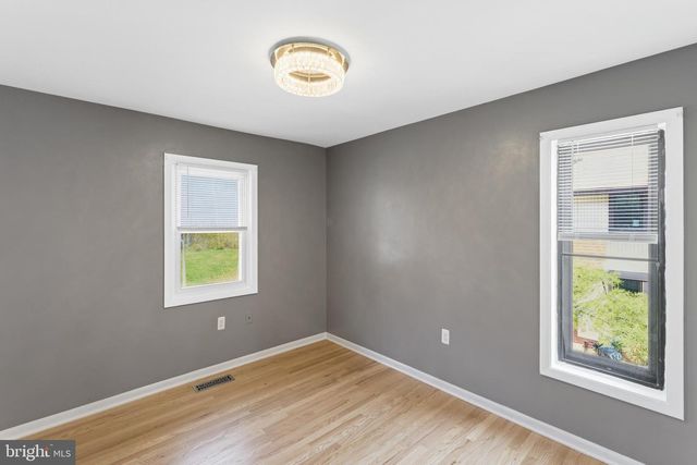 9710 ASHBOURN DR, Burke, VA 22015