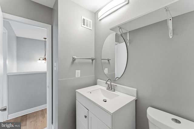 9710 ASHBOURN DR, Burke, VA 22015