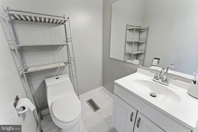 9710 ASHBOURN DR, Burke, VA 22015