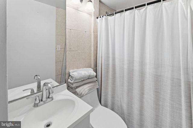 9710 ASHBOURN DR, Burke, VA 22015