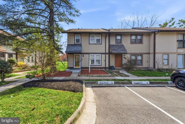 9710 ASHBOURN DR, Burke, VA 22015