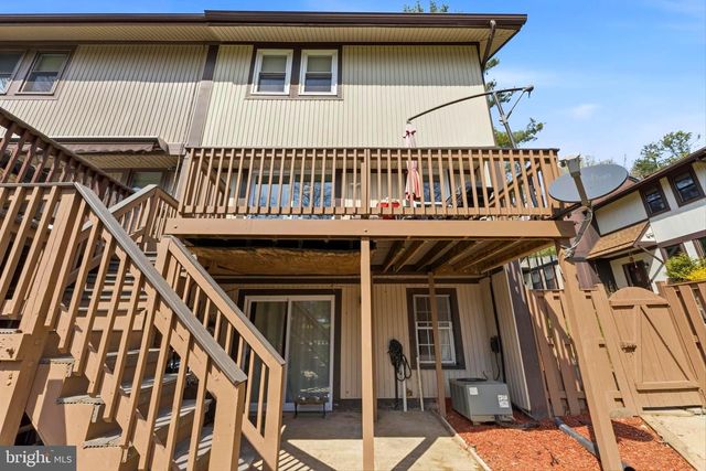 9710 ASHBOURN DR, Burke, VA 22015