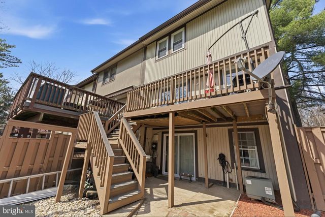 9710 ASHBOURN DR, Burke, VA 22015