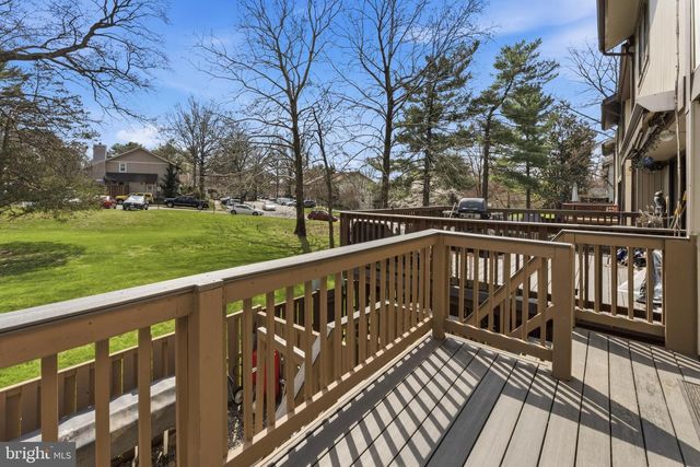 9710 ASHBOURN DR, Burke, VA 22015