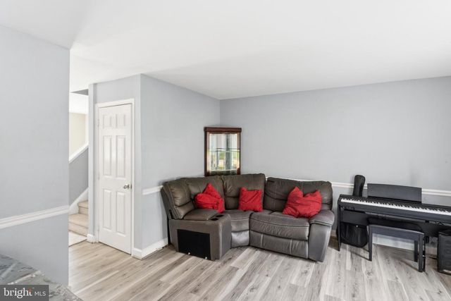 9710 ASHBOURN DR, Burke, VA 22015