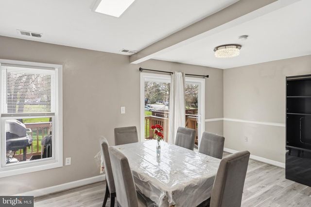 9710 ASHBOURN DR, Burke, VA 22015