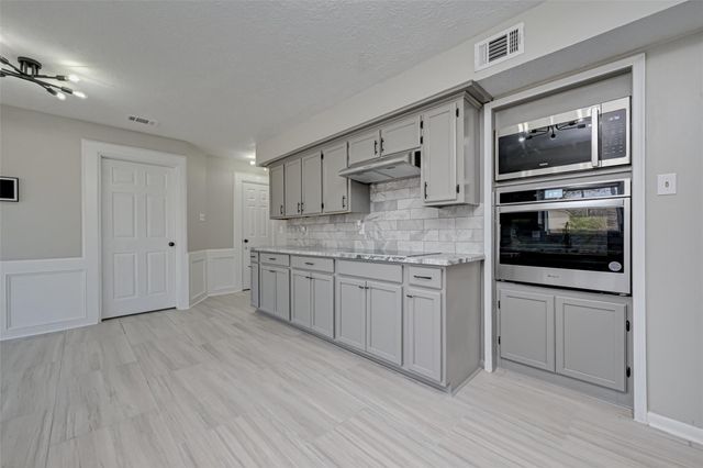 6503 Trailway Lane, Spring, TX 77379