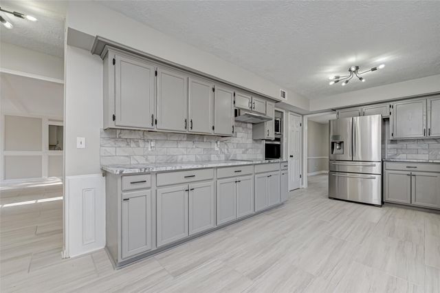 6503 Trailway Lane, Spring, TX 77379