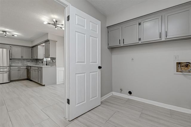 6503 Trailway Lane, Spring, TX 77379